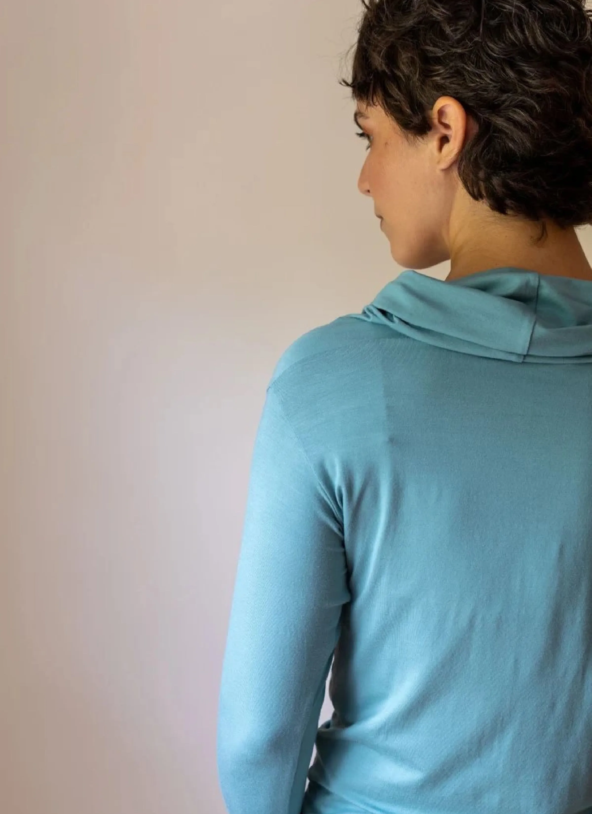 Cowl Neck Hoodie Shirt with Thumbholes in Ocean Blue