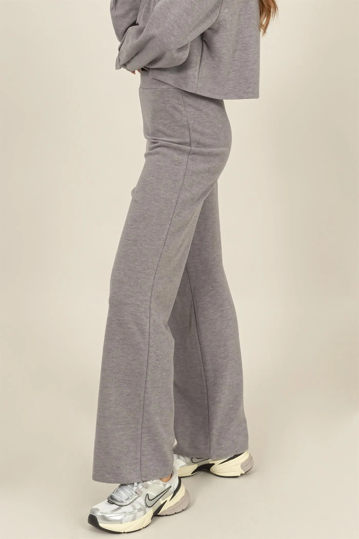 HF24F490-RELAXED RIB KNIT WIDE-LEG PANTS