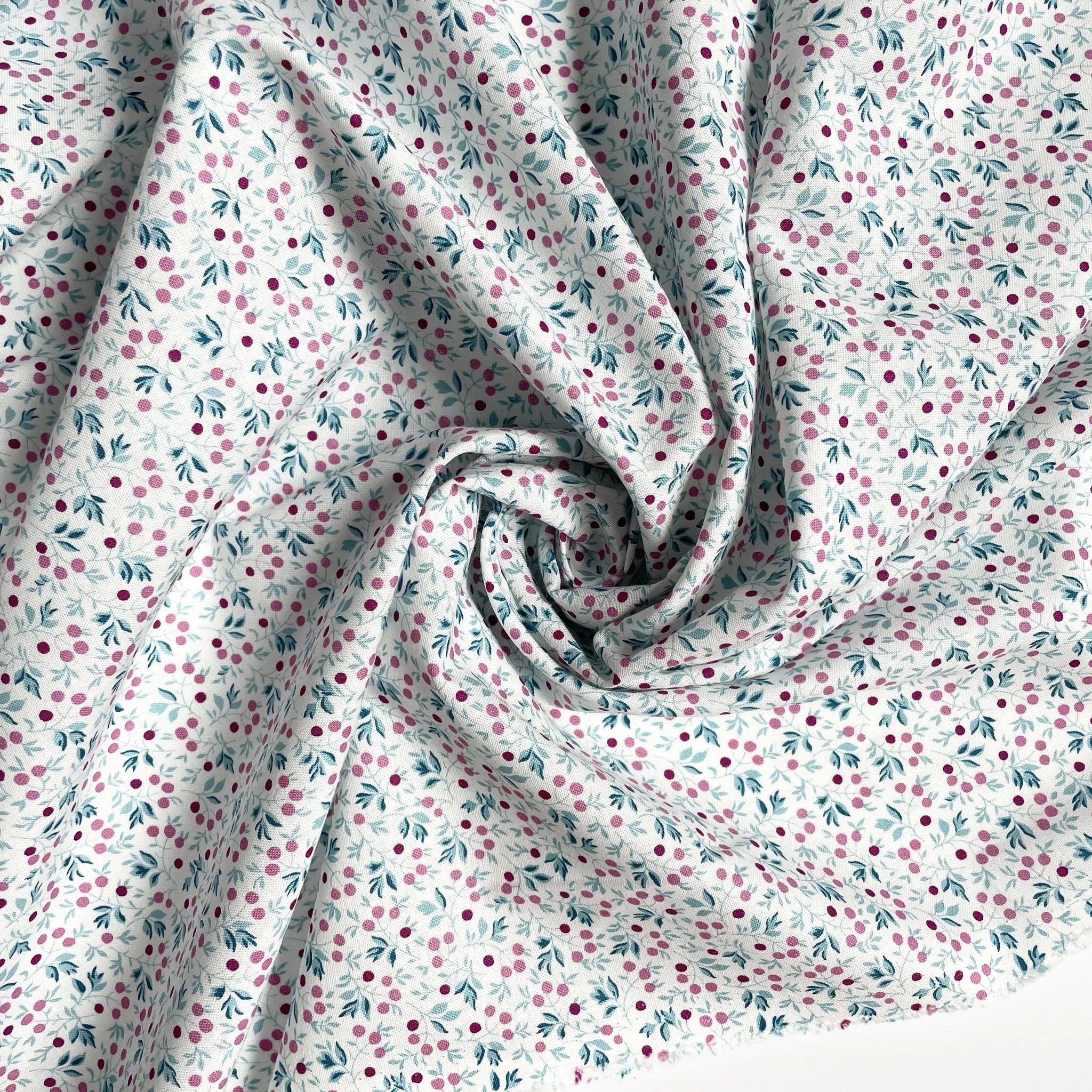 Liberty Fabrics by Riley Blake : Christmas Frost Berry B