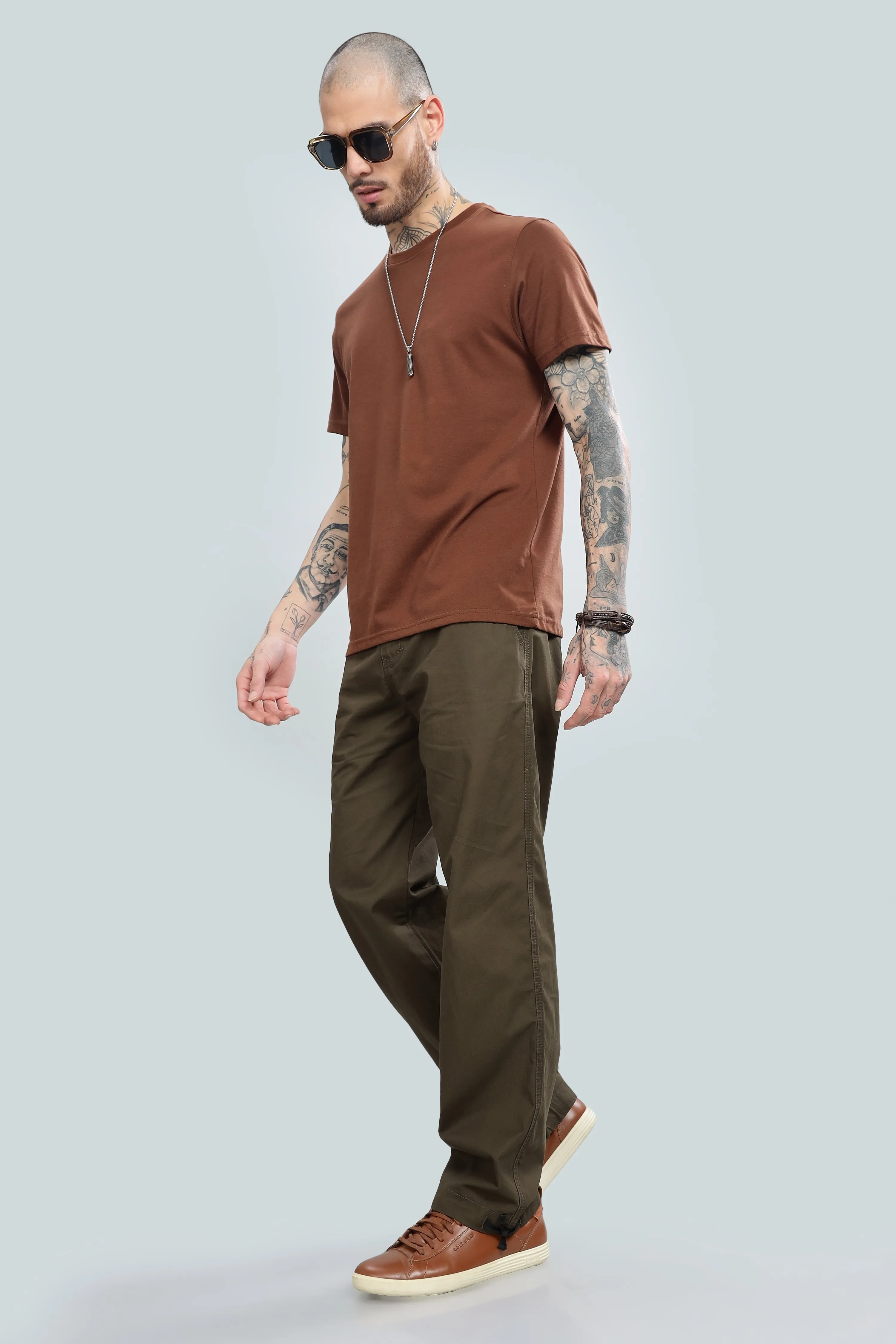 SAINTJONES BROWN STRAIGHT PANTS.